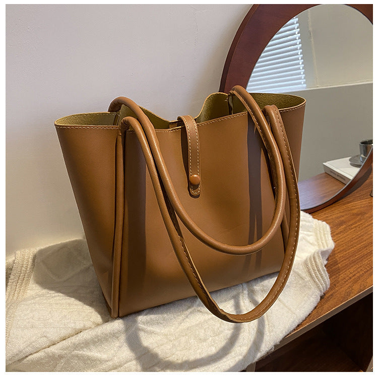 StyleEase – Women's Fashion Tote with Pouch