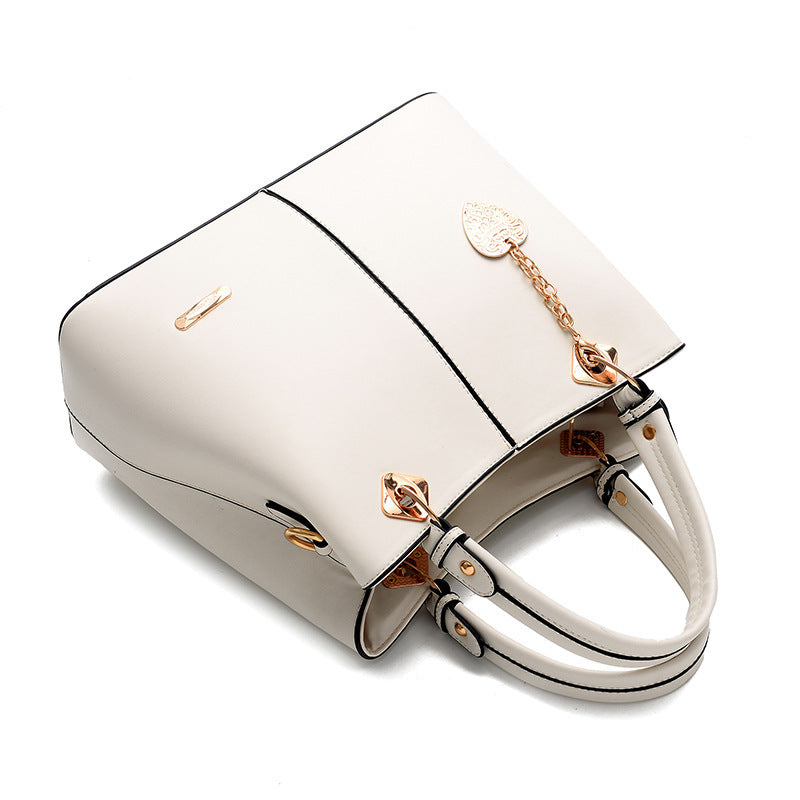 UrbanCarry – Spacious Commuter Bucket Bag