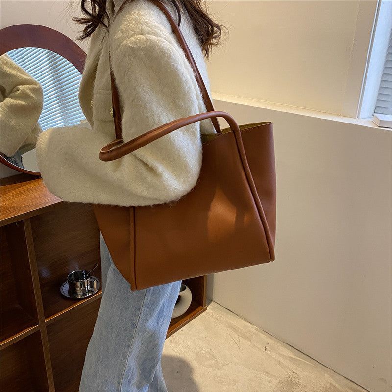 StyleEase – Women's Fashion Tote with Pouch