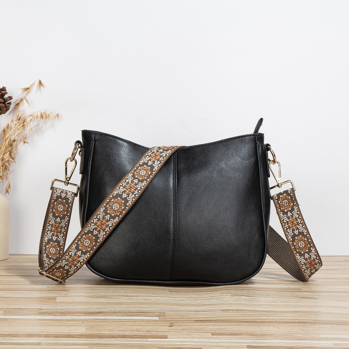 SleekMuse – Minimalist Crossbody Shoulder Bag