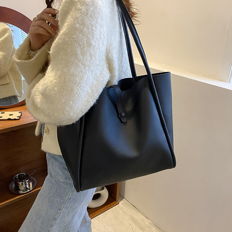 StyleEase – Women's Fashion Tote with Pouch
