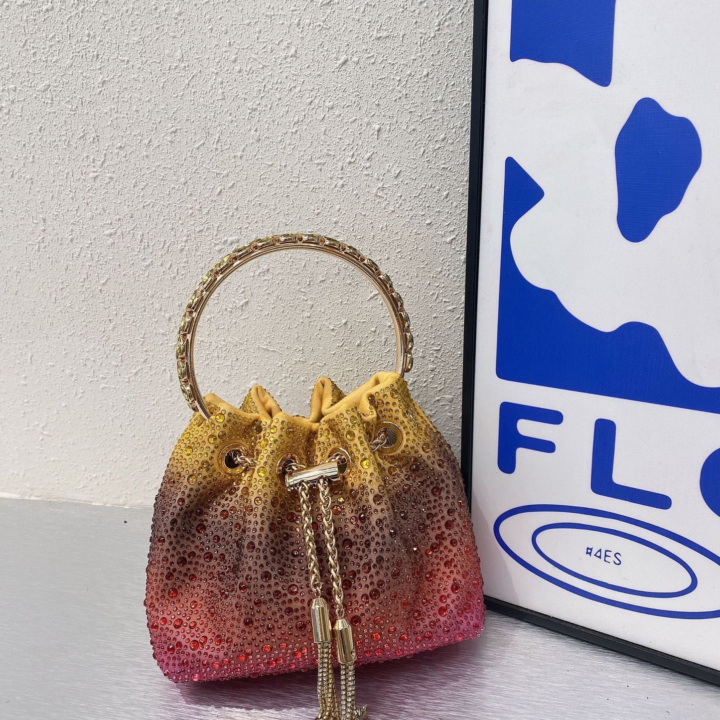 GlimmerTote – Elegant Rhinestone Chain Handbag
