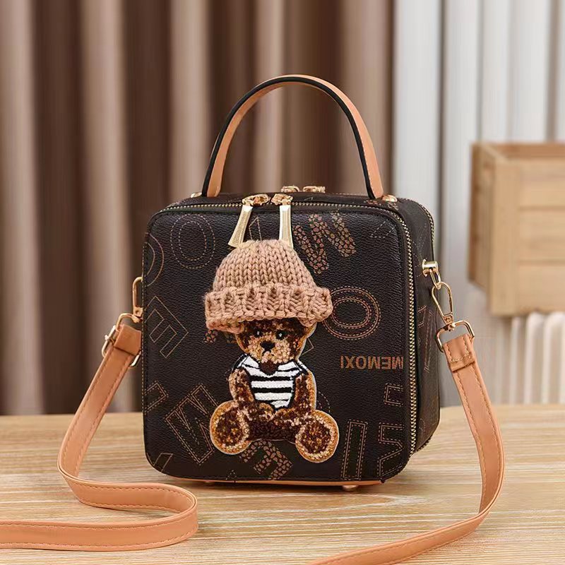 Cute Bear-Shaped Box Shoulder Bag"