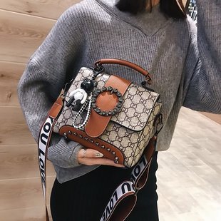 RegalPrint – Elegant Diamond Pattern Tote Bag